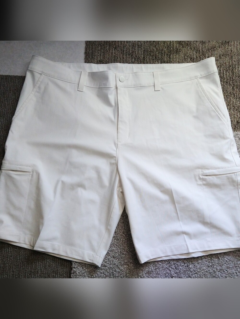Men's White Performance Willit Shorts 42 Waist 6 Pockets